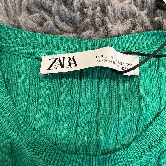 ZARA RUFFLED SLEEVELESS TOP - Picture 2 of 3